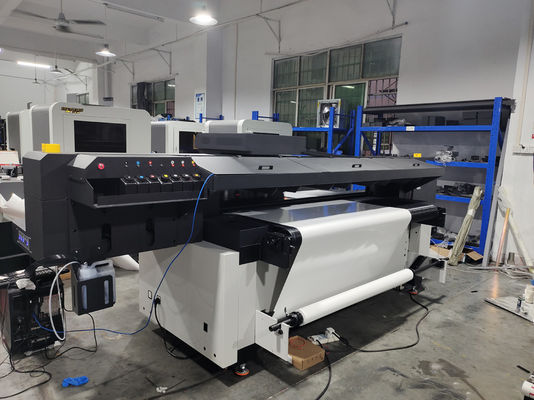2.5m 大型CMYK 白色UVロールプリンター 1440DPI解像度